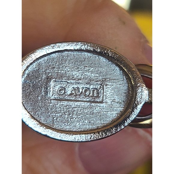 AVON ABALONE LATCH BRACELET - Picture 3 of 5